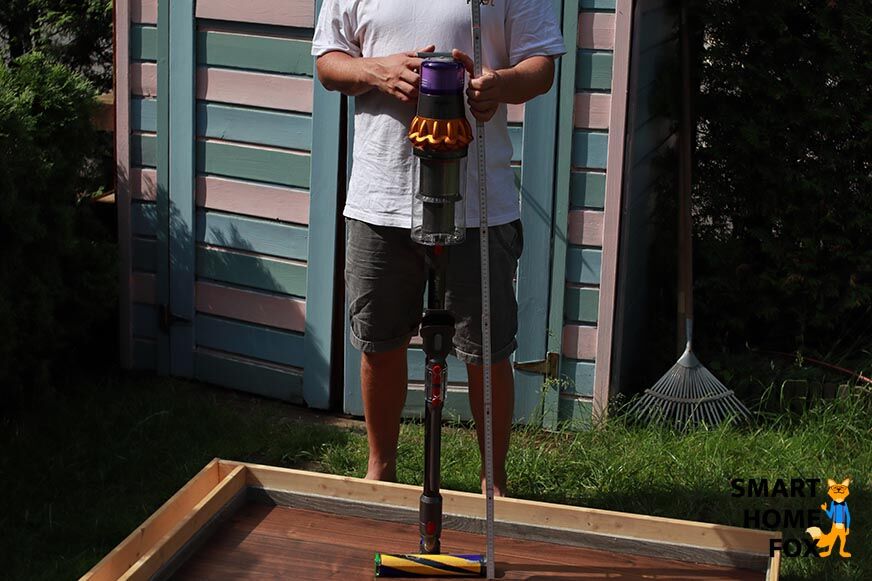 Le Dyson V15 en train de mesurer