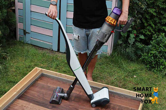 dyson v15 vs vorwerk vb100