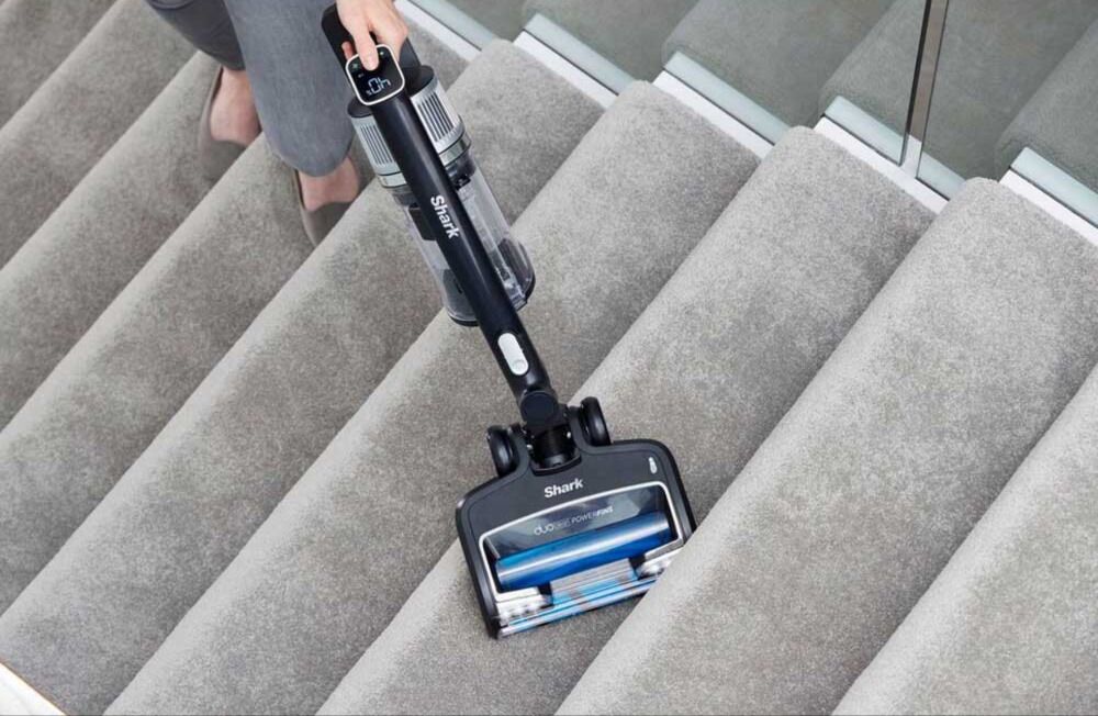 shark-aspirateur-balai-IZ320EU